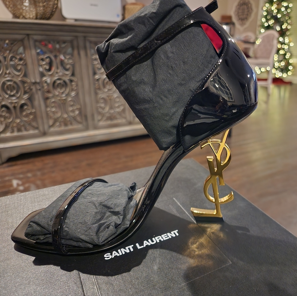 Saint Laurent black size 40